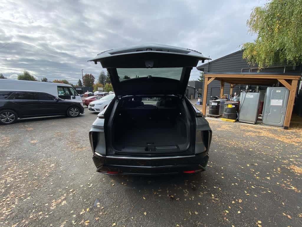 Certified 2024 Cadillac Lyriq Tech AWD/4WD image 28