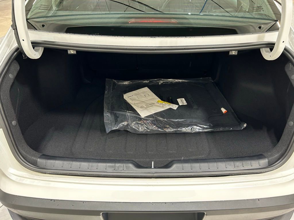 New 2026 Kia K4 EX image 24