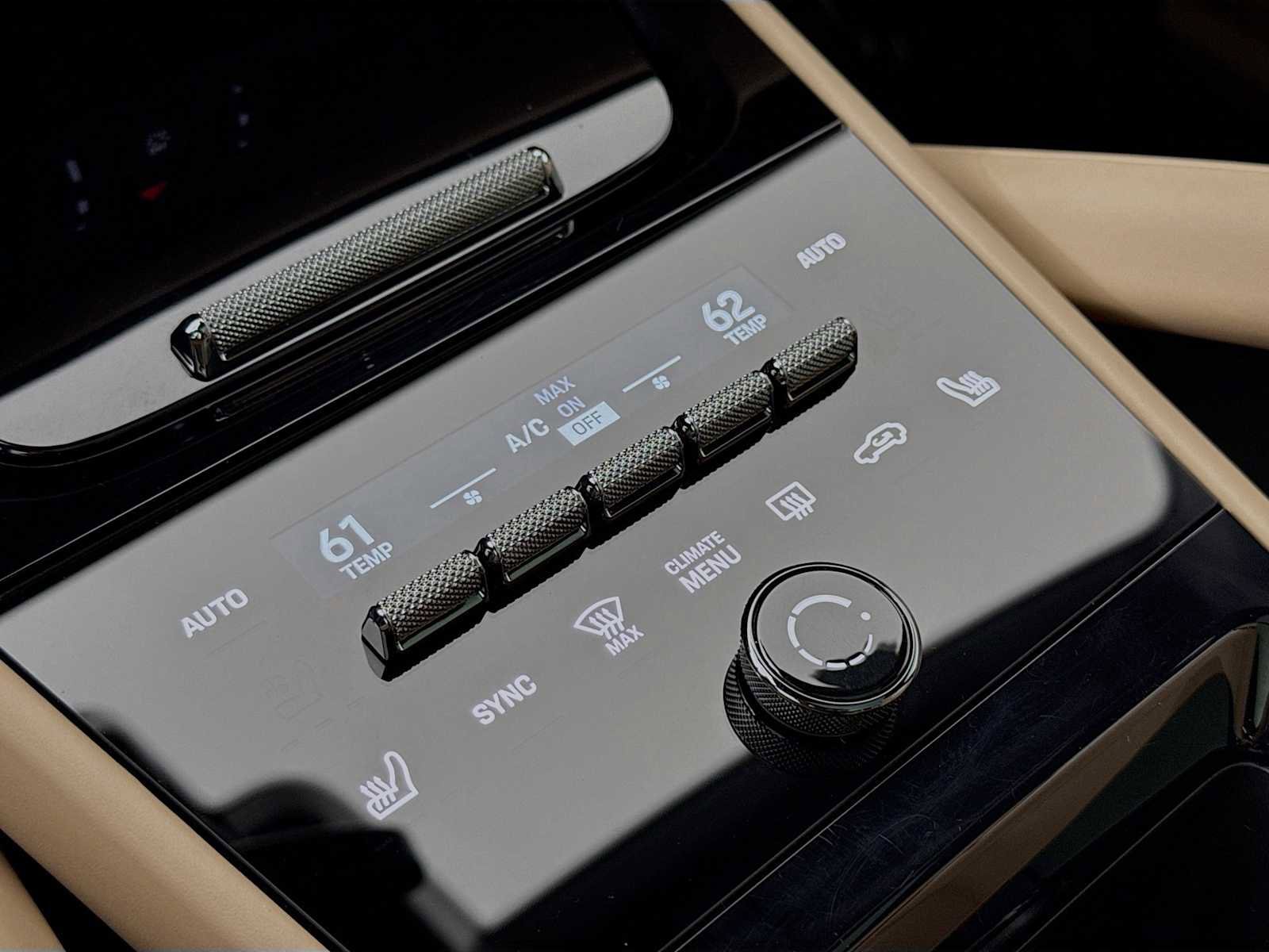 Certified 2025 Porsche Cayenne image 21