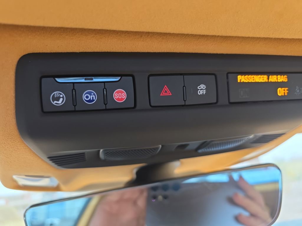 Used 2022 Chevrolet Corvette Stingray Premium Conv w/ Z51 Performance Package image 18