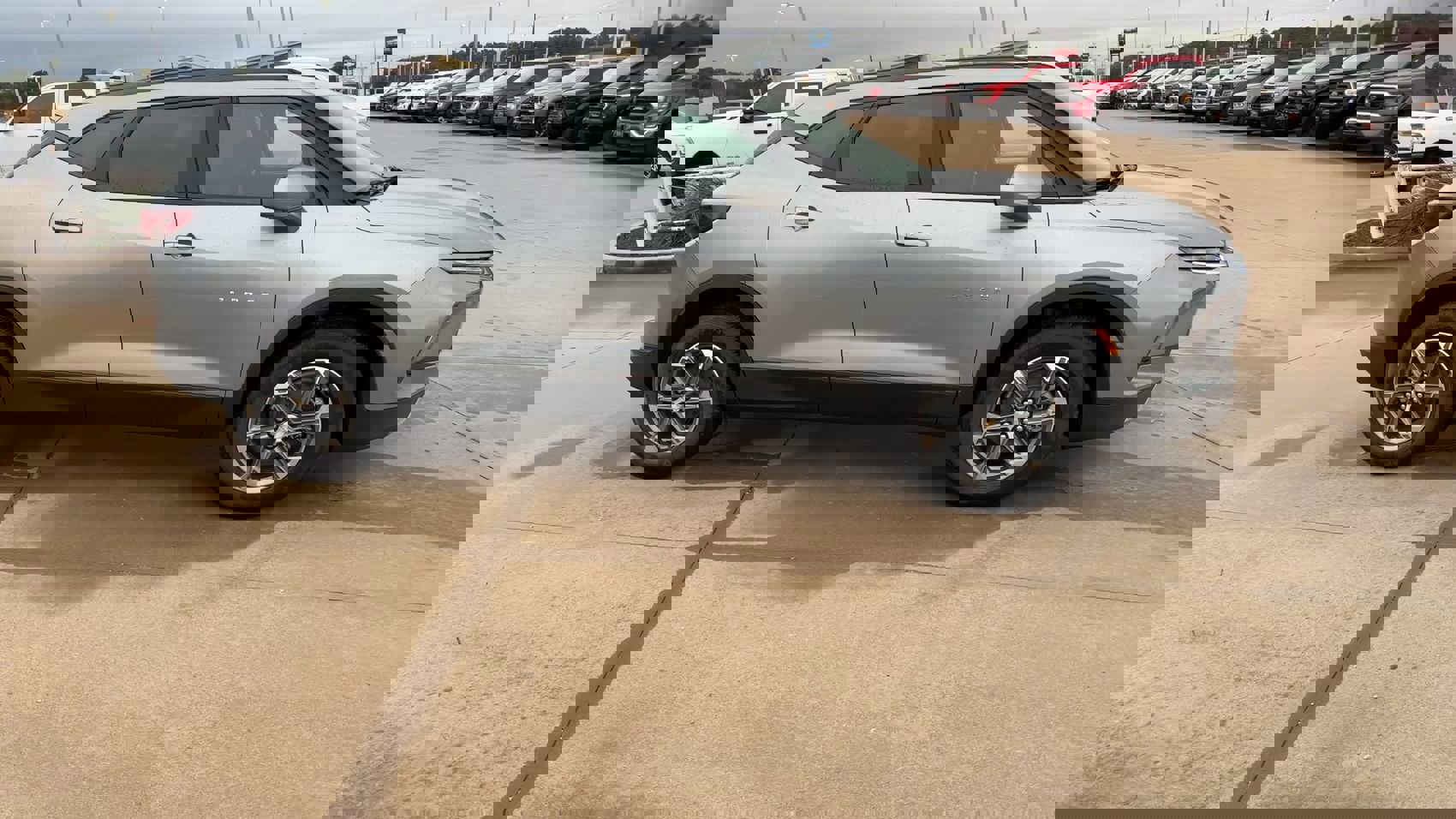 New 2025 Chevrolet Blazer LT w/ Convenience Package image 2