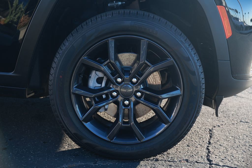 New 2025 Jeep Grand Cherokee L Limited image 8