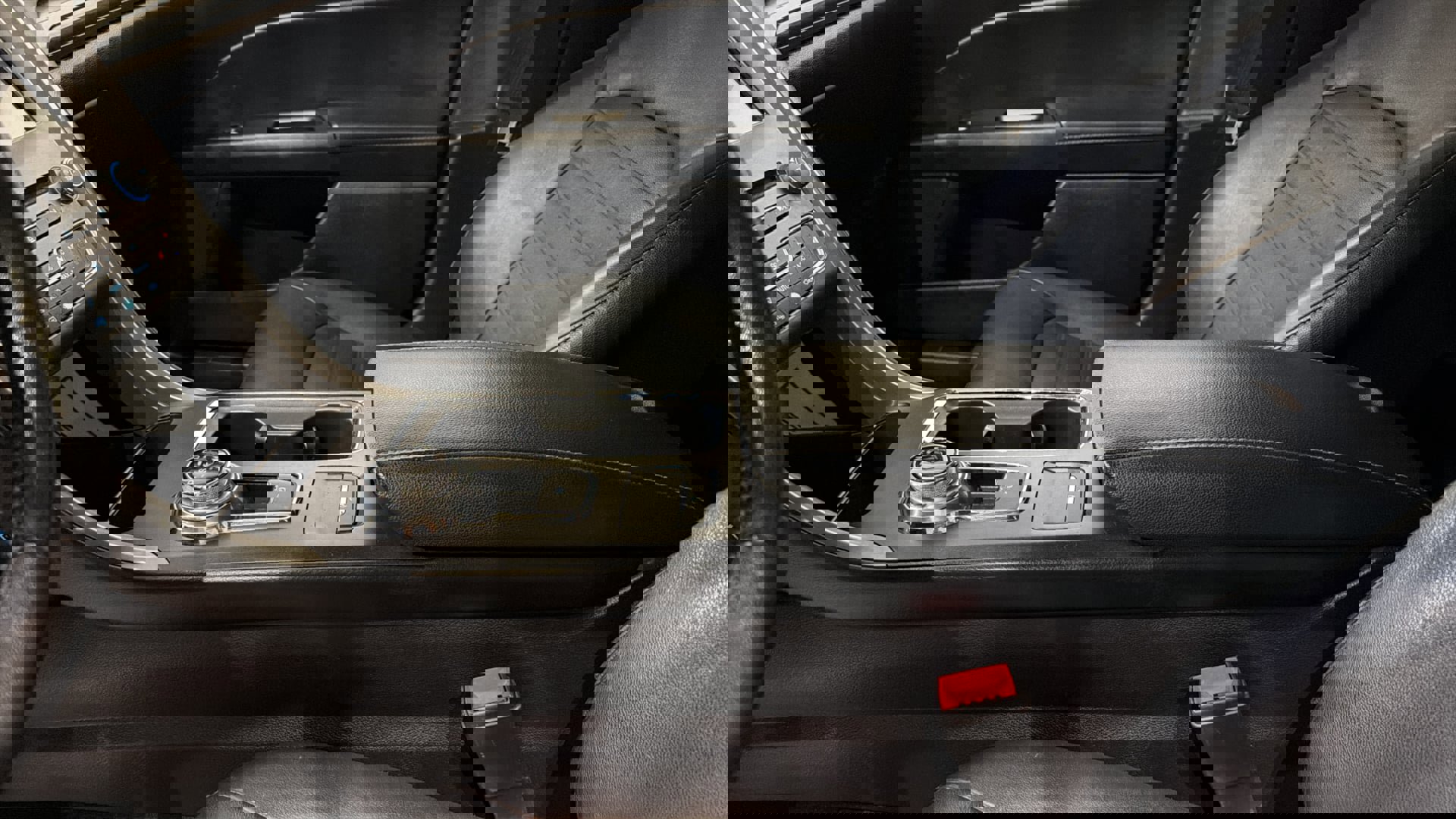 Used 2018 Ford Fusion SE w/ Fusion SE Technology Package image 26