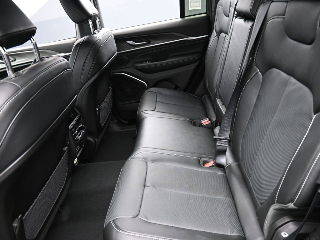 New 2026 Jeep Grand Cherokee Limited image 14