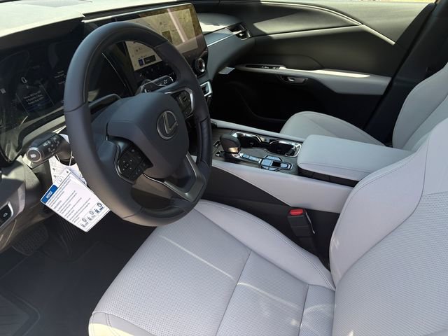 New 2026 Lexus RX 350h AWD/4WD image 12