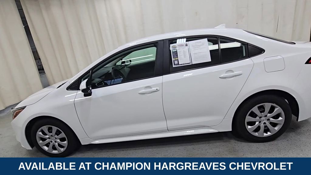 Used 2025 Toyota Corolla LE image 6