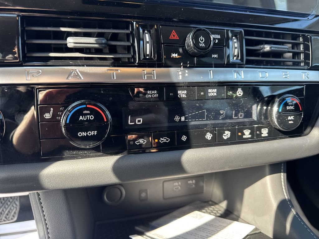 New 2026 Nissan Pathfinder SL image 19