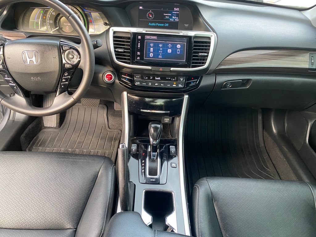 Used 2017 Honda Accord EX-L image 12