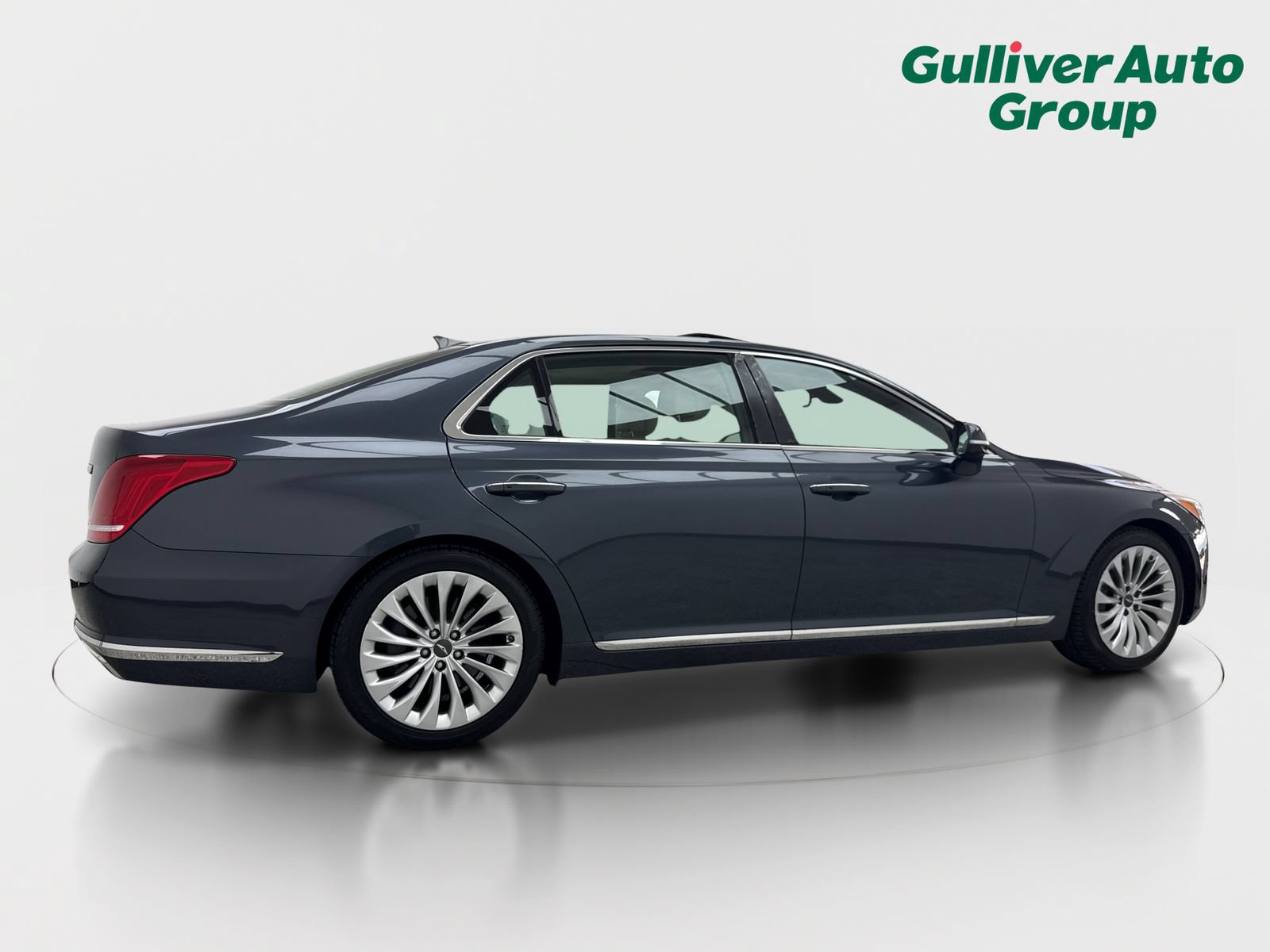 Used 2017 Genesis G90 3.3T Premium RWD image 9
