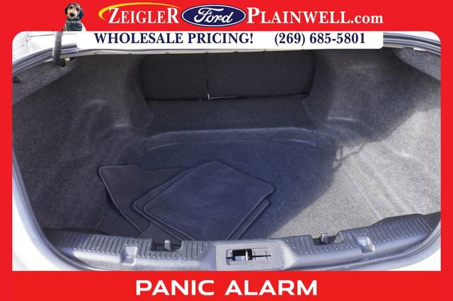 Used 2018 Ford Taurus SE image 10