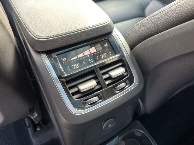 Used 2021 Volvo XC90 T8 Inscription Expression w/ Climate Package image 13