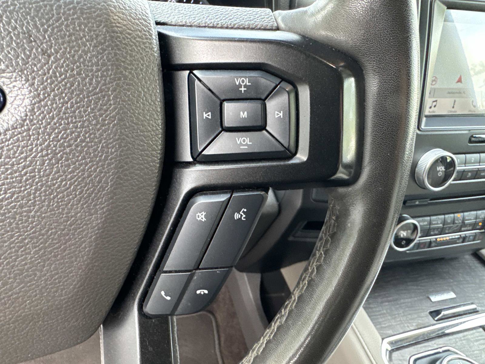 Used 2018 Ford Expedition Limited w/ Equipment Group 301A image 29