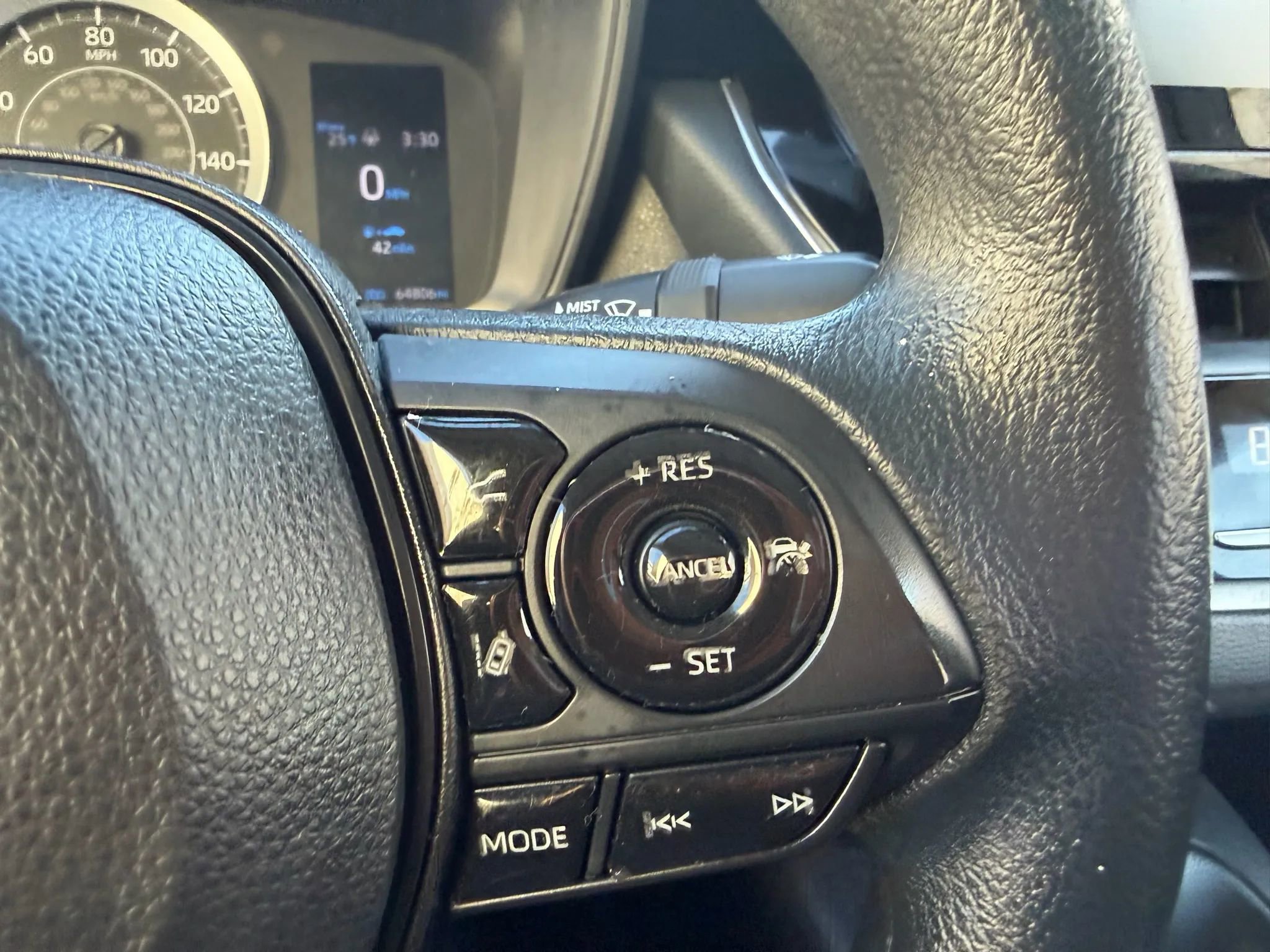 Used 2022 Toyota Corolla LE image 14