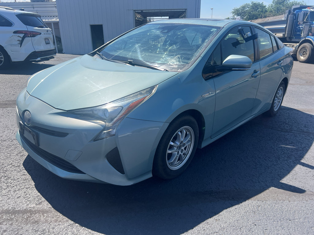 Used 2016 Toyota Prius Three w/ Advanced Technology Package FWD image 3