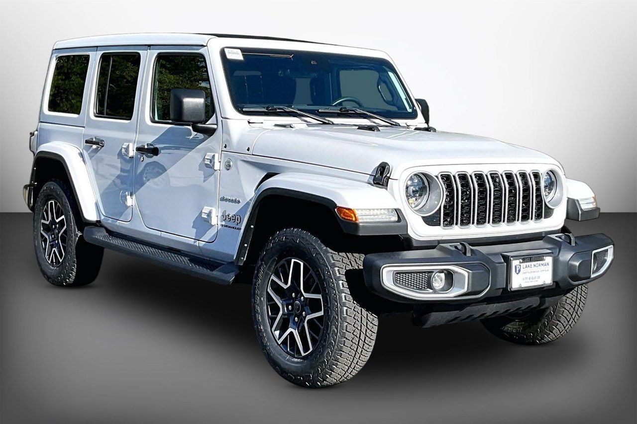 Used 2024 Jeep Wrangler Unlimited Sahara w/ Technology Group AWD/4WD image 2