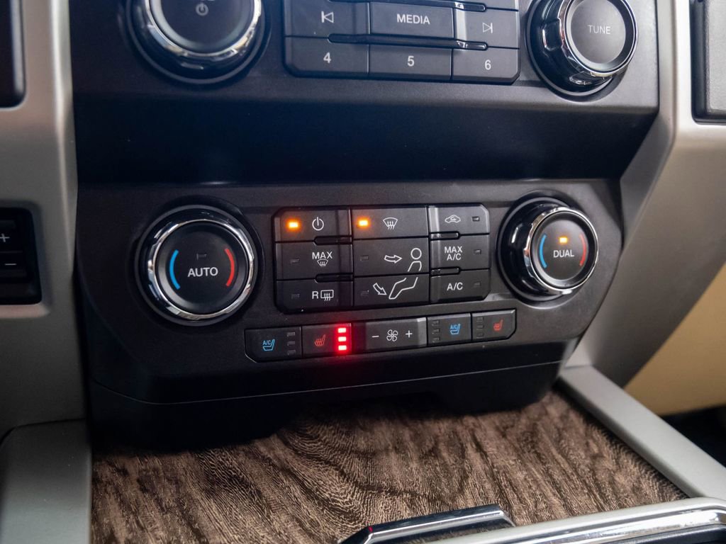 Used 2019 Ford F350 Lariat w/ Lariat Ultimate Package image 21