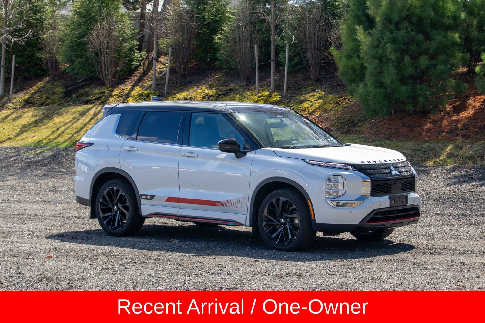 Used 2023 Mitsubishi Outlander SE image 11