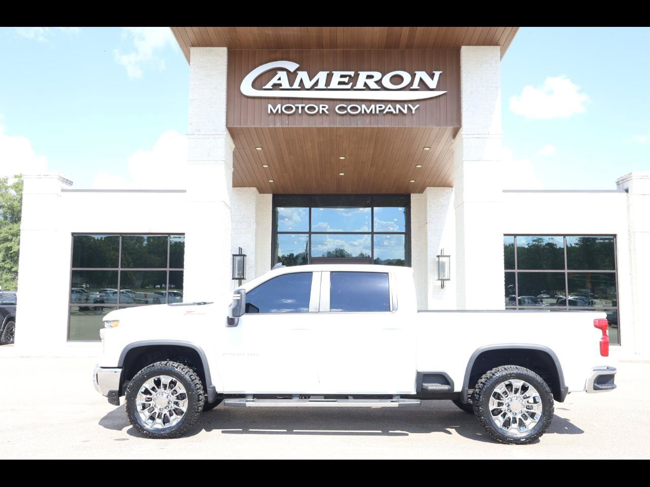 Used 2025 Chevrolet Silverado 2500 LT AWD/4WD image 1