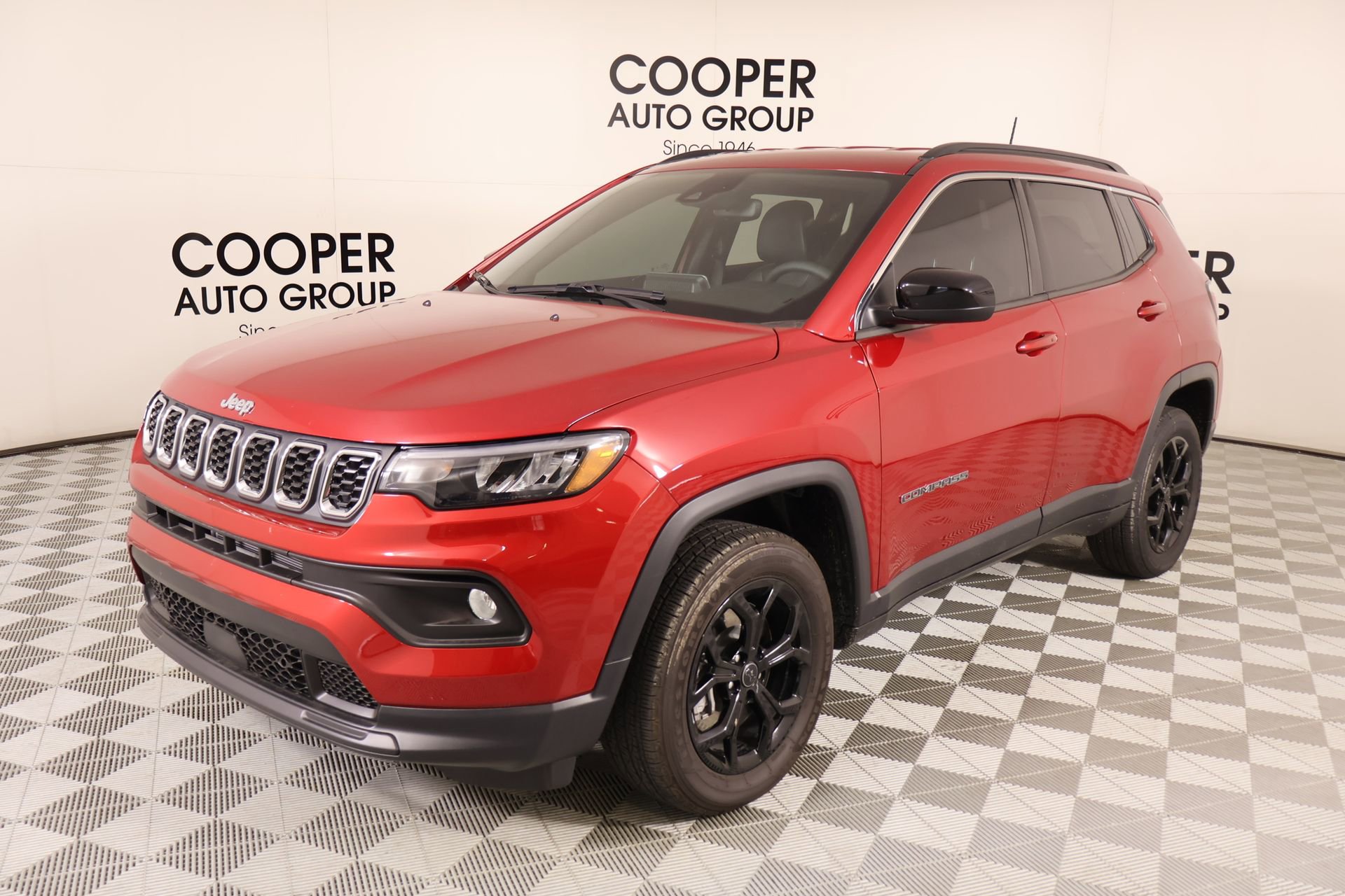 Used 2025 Jeep Compass Latitude image 10