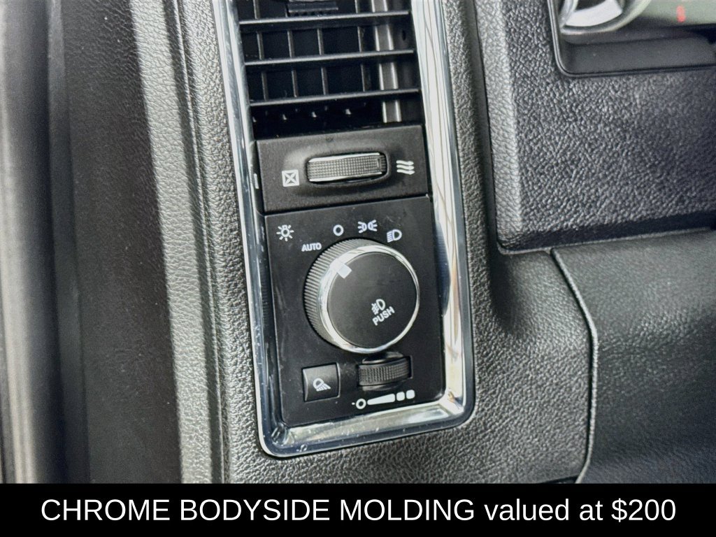 Used 2015 RAM 1500 Laramie w/ Convenience Group AWD/4WD image 12