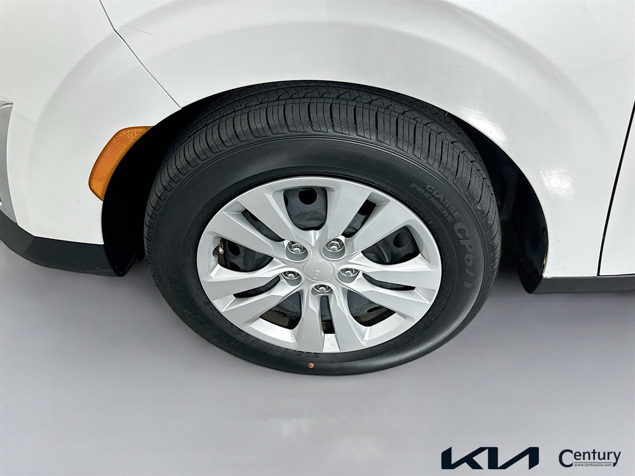 Certified 2023 Kia Soul LX FWD image 28