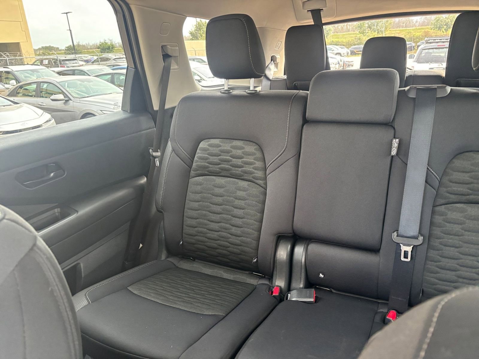 Used 2025 Nissan Pathfinder SV image 41