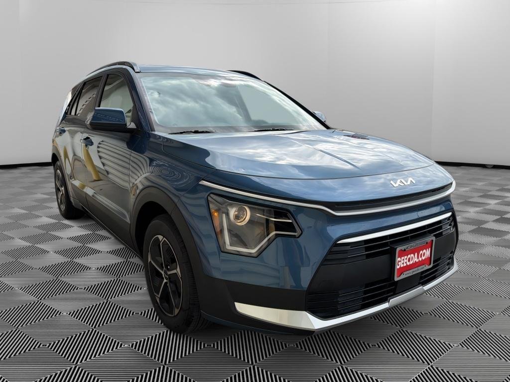 New 2026 Kia Niro EX FWD image 3
