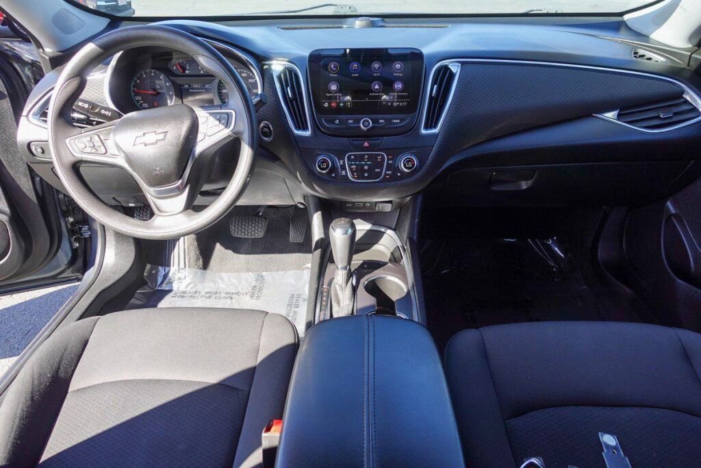 Used 2019 Chevrolet Malibu LT image 12