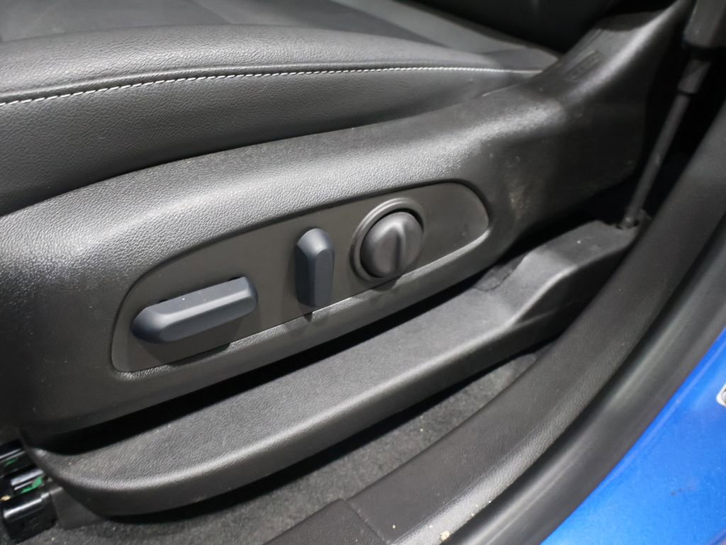 Used 2025 Chevrolet Blazer LT w/ Midnight/Sport Edition image 13