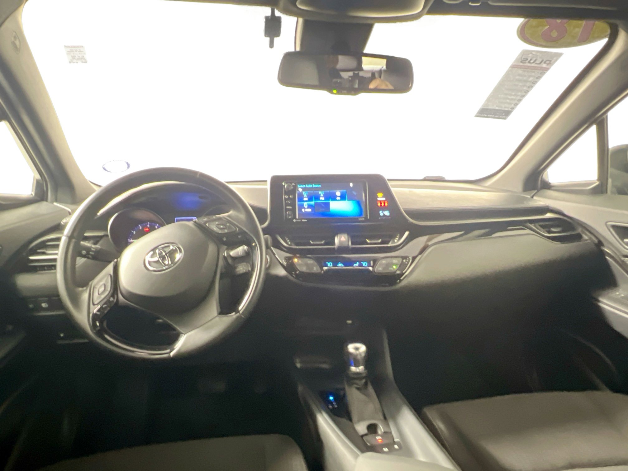 Used 2018 Toyota C-HR XLE image 29