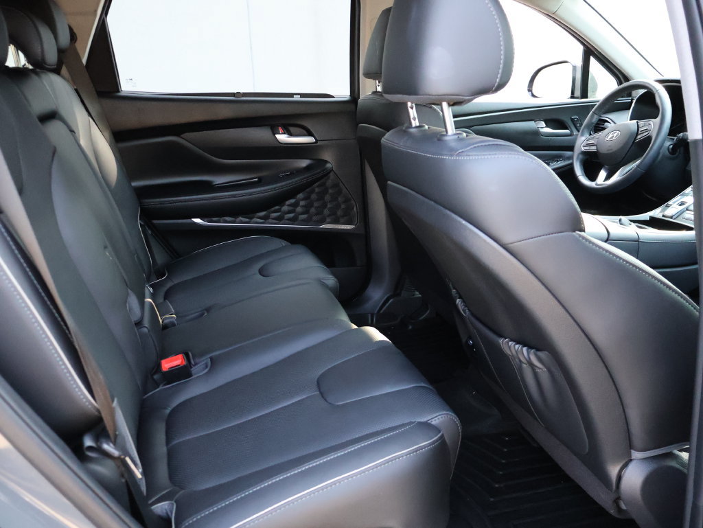 Used 2023 Hyundai Santa Fe Limited AWD/4WD image 10