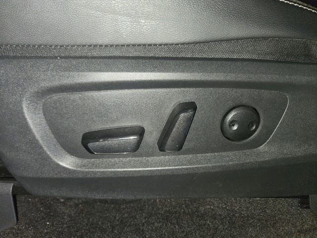 Used 2024 Nissan Pathfinder SL FWD image 12