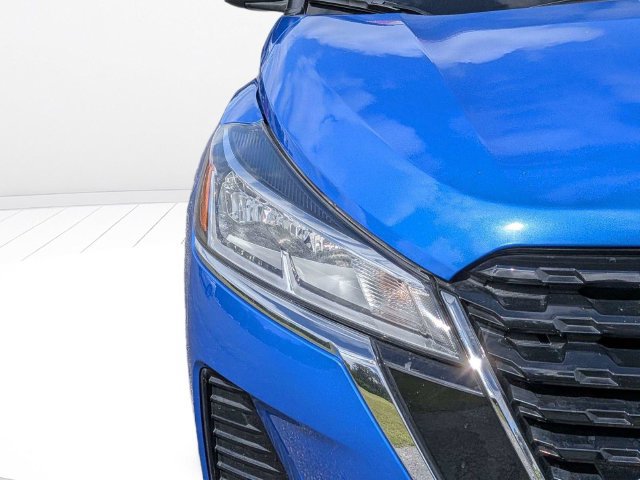 Used 2023 Nissan Kicks S FWD image 9