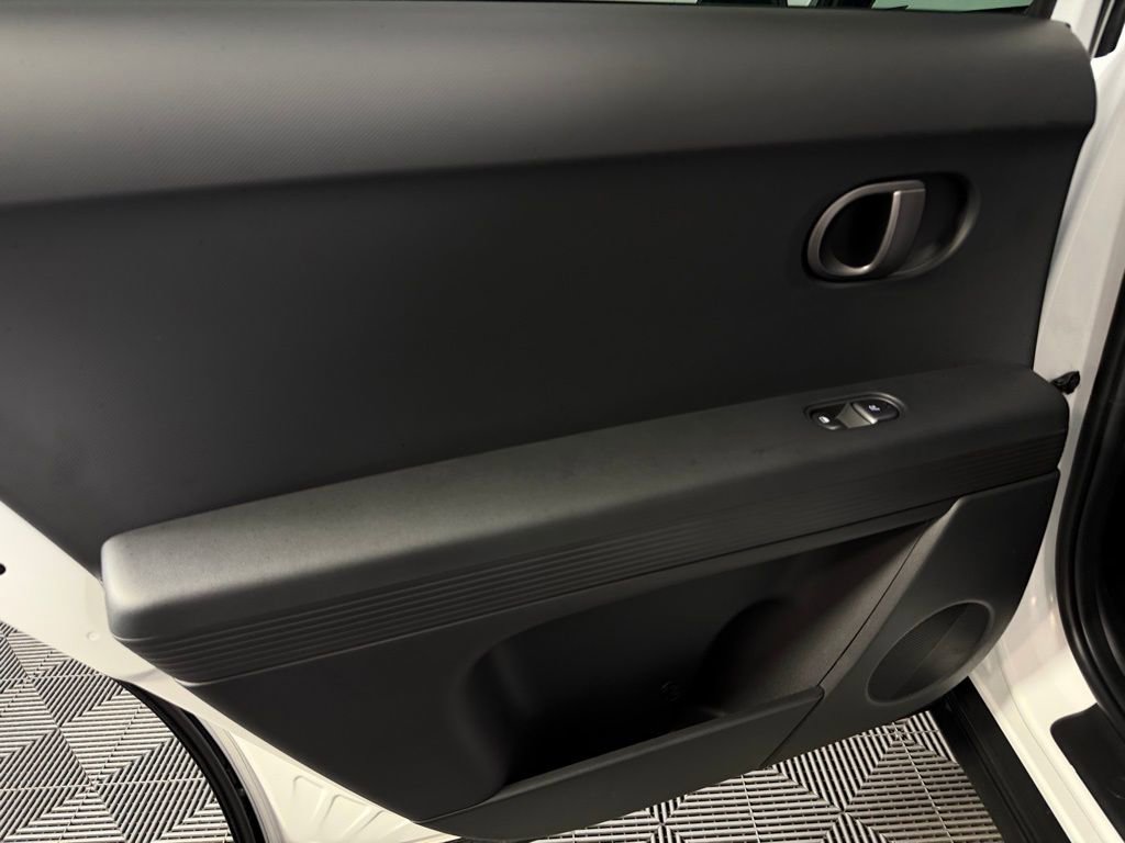 Used 2025 Hyundai Ioniq 5 SEL image 27
