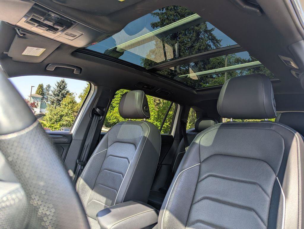 Used 2022 Volkswagen Tiguan SEL R-Line AWD/4WD image 25