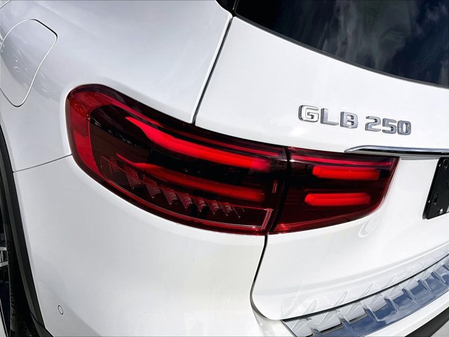New 2026 Mercedes-Benz GLB 250 image 27