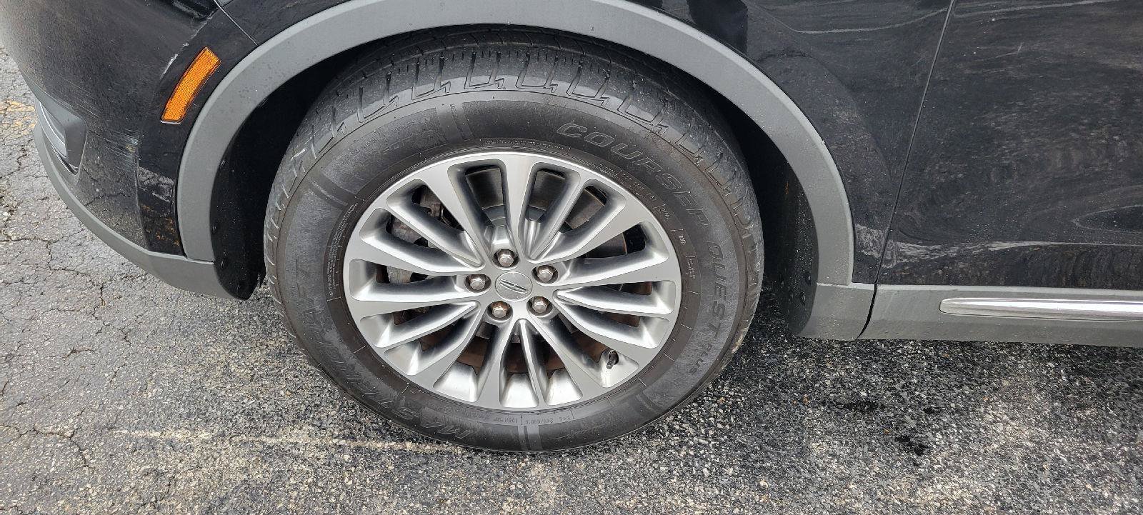 Used 2016 Lincoln MKX Select w/ Select Plus Package AWD/4WD image 21