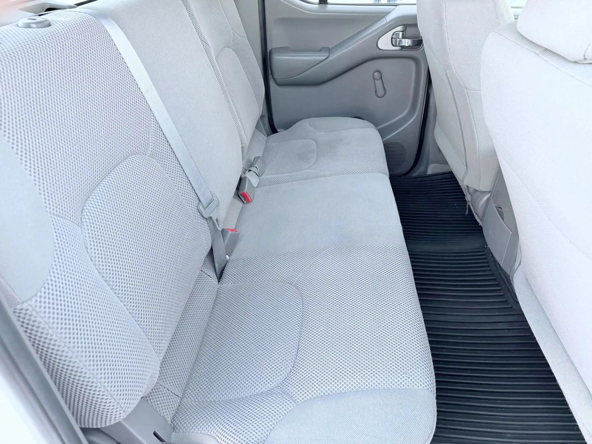 Used 2018 Nissan Frontier S AWD/4WD image 19