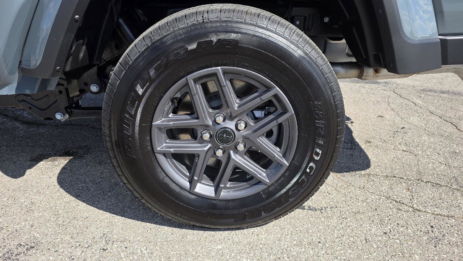 New 2025 Jeep Gladiator Sport image 33