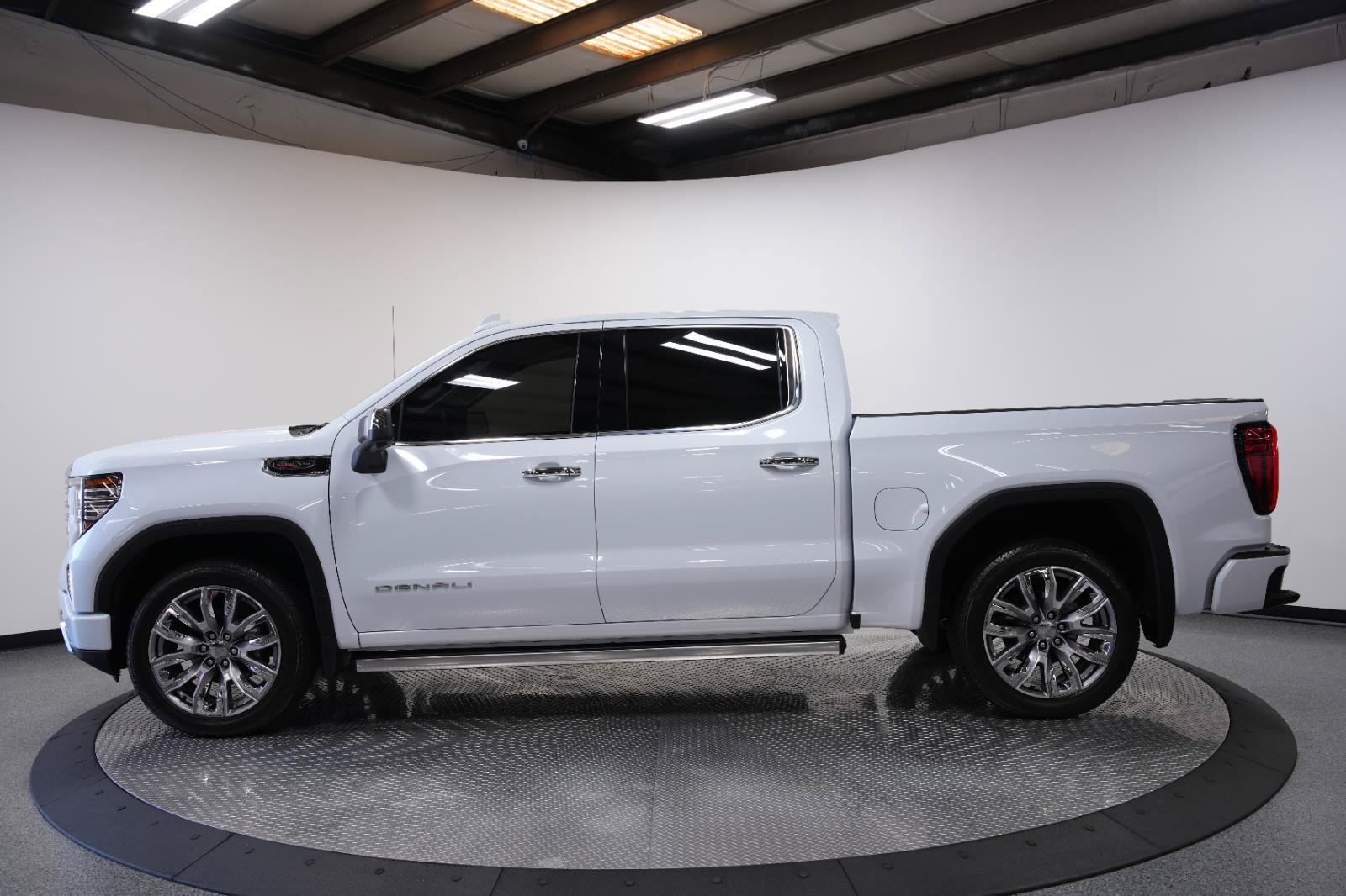 Used 2026 GMC Sierra 1500 Denali AWD/4WD image 7