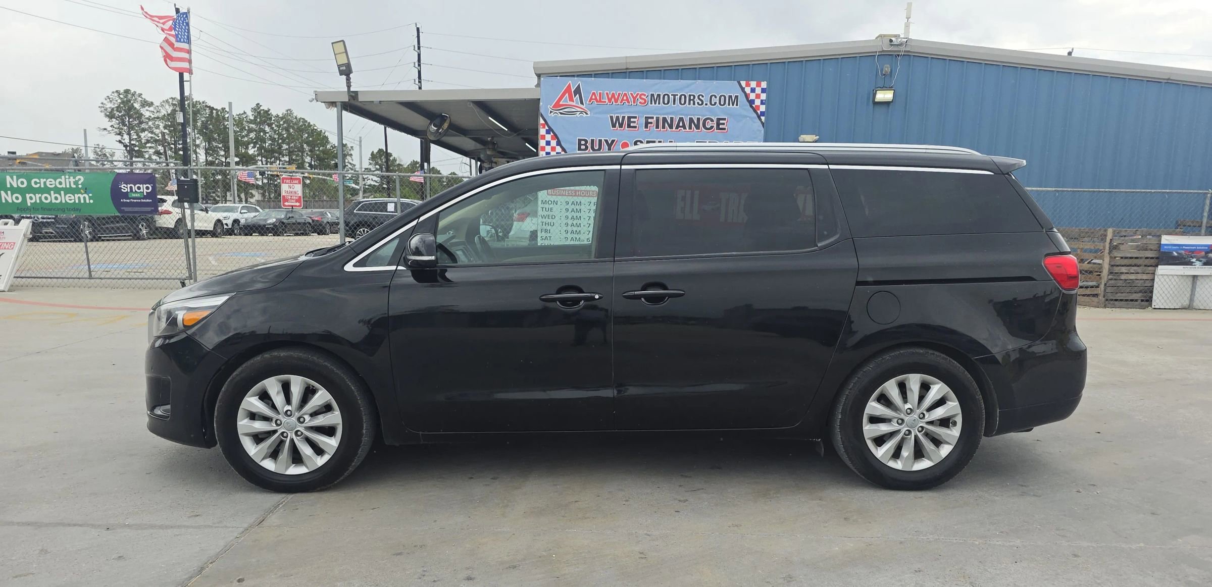 Used 2017 Kia Sedona EX image 10