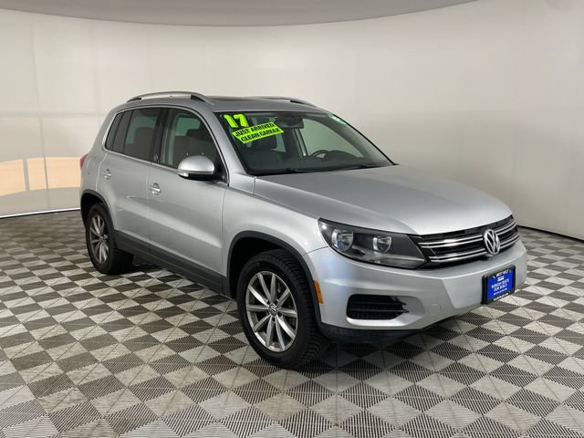 Used 2017 Volkswagen Tiguan Wolfsburg Edition AWD/4WD image 18