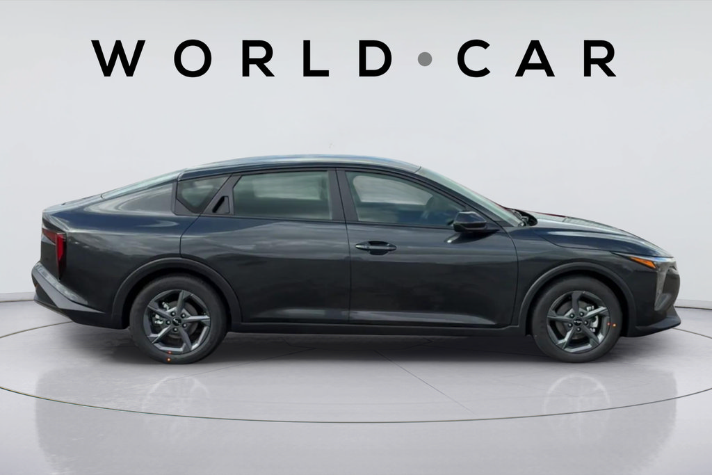 Used 2025 Kia K4 FWD image 2