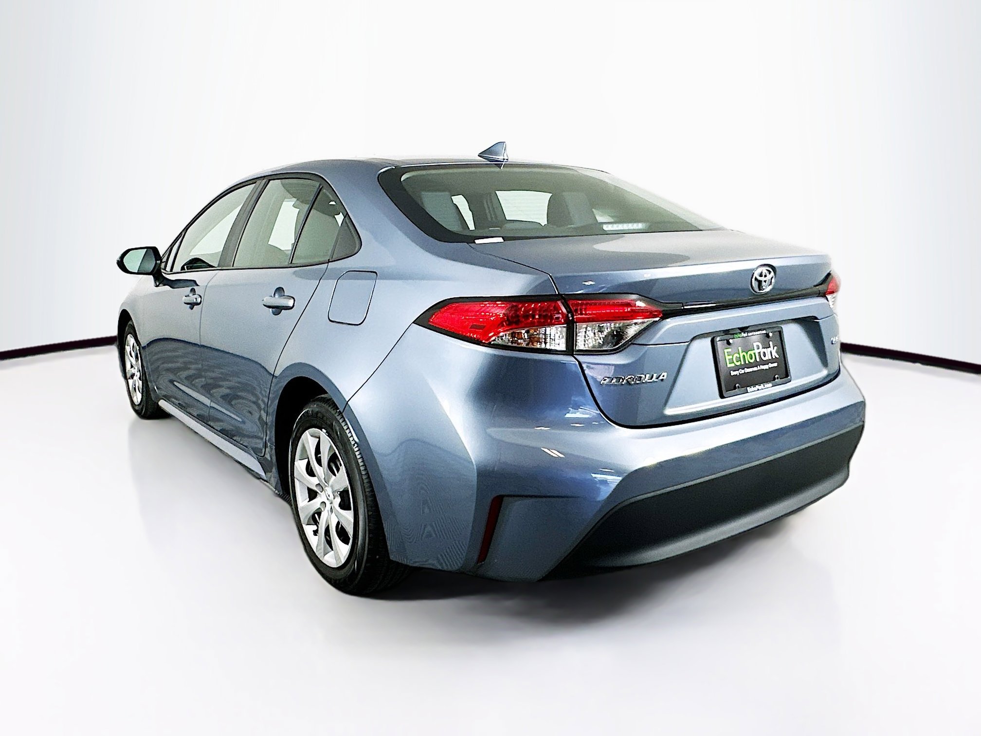Used 2025 Toyota Corolla LE image 5