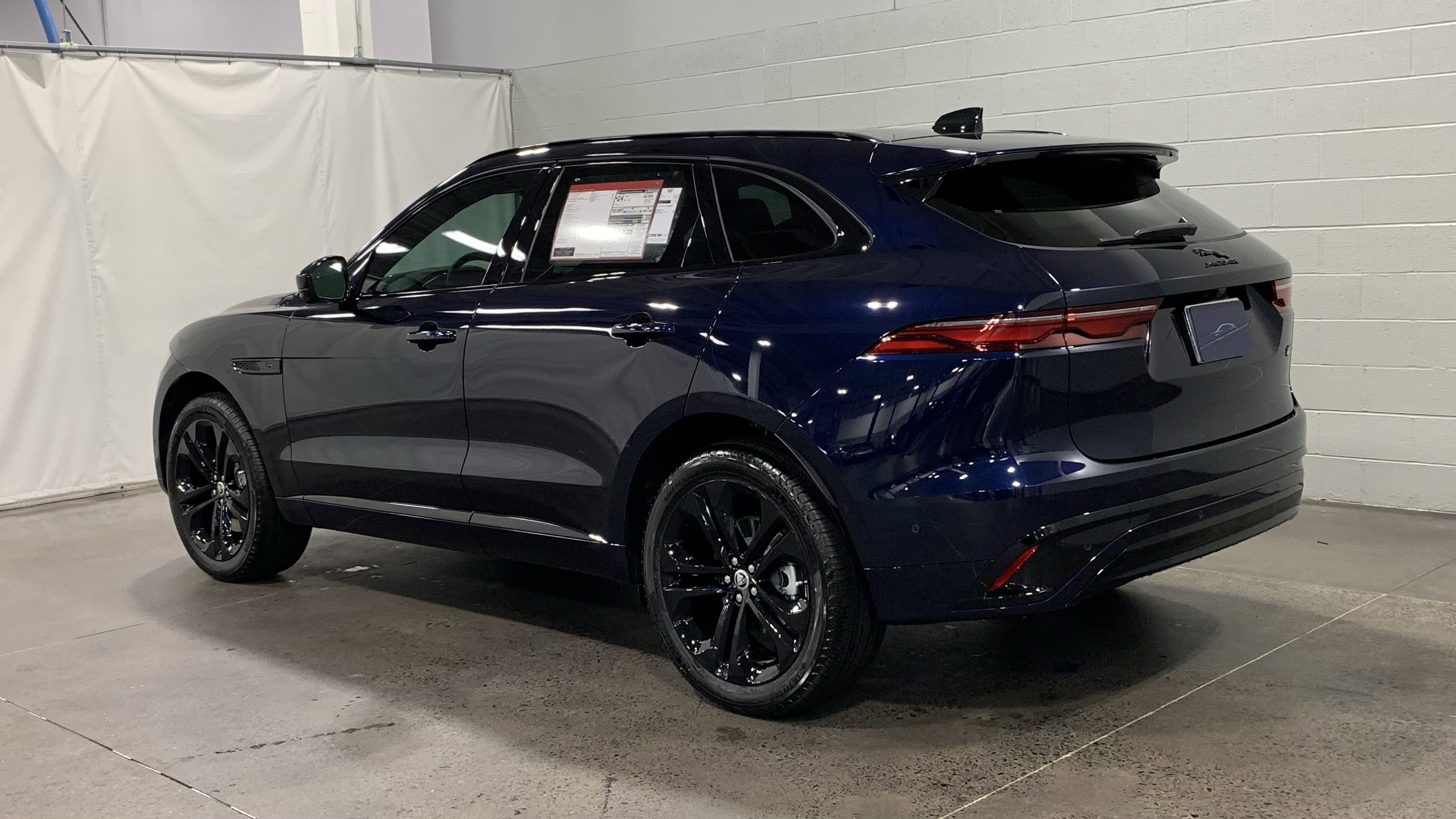 New 2026 Jaguar F-PACE R-Dynamic S image 12