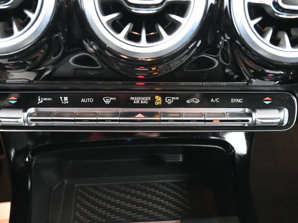 Used 2025 Mercedes-Benz CLA 250 4MATIC image 30