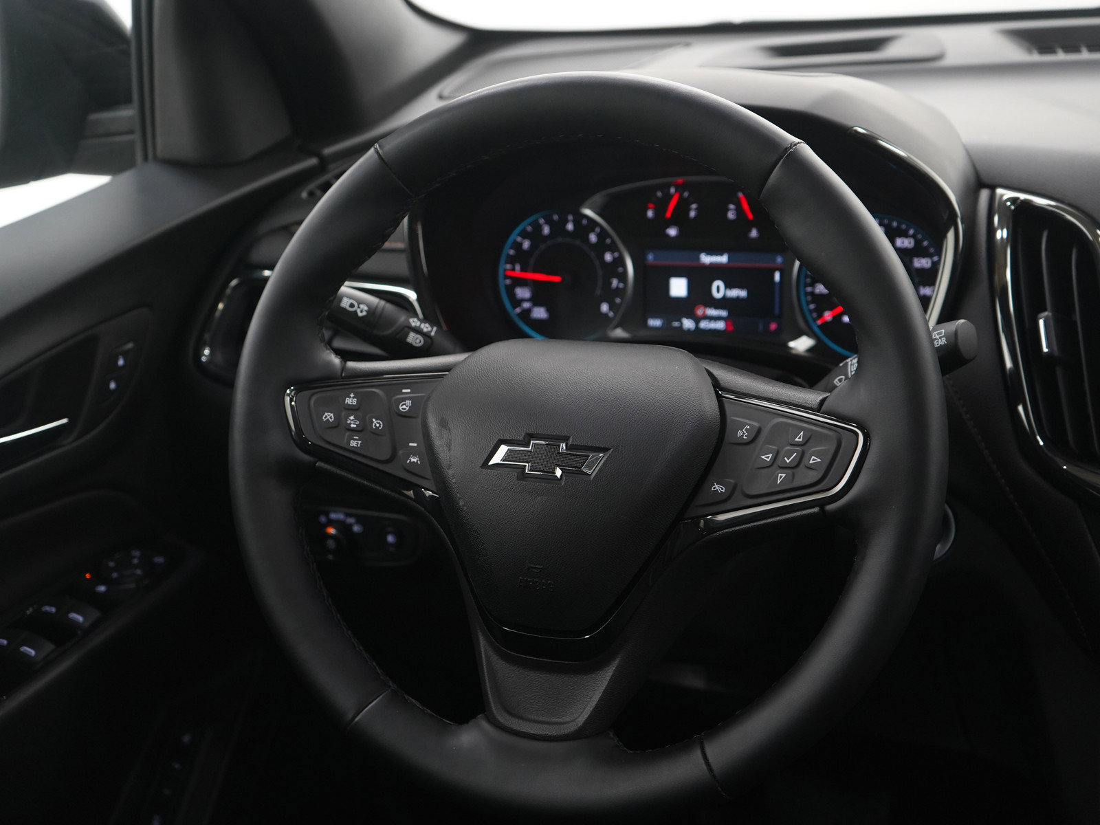 Used 2023 Chevrolet Equinox Premier AWD/4WD image 14