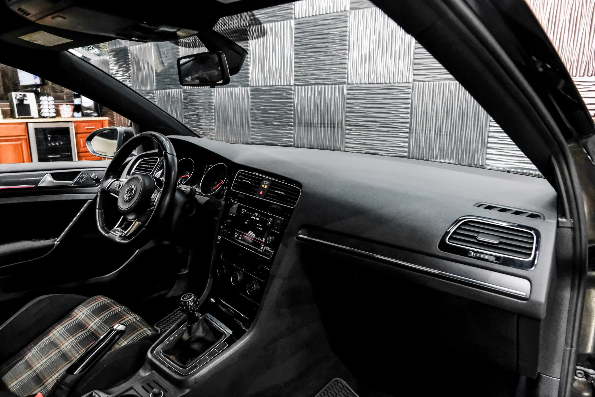Used 2019 Volkswagen GTI Rabbit Edition FWD image 10