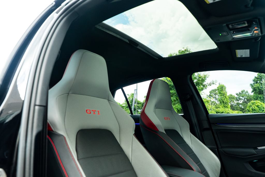 Used 2023 Volkswagen GTI Autobahn FWD image 33