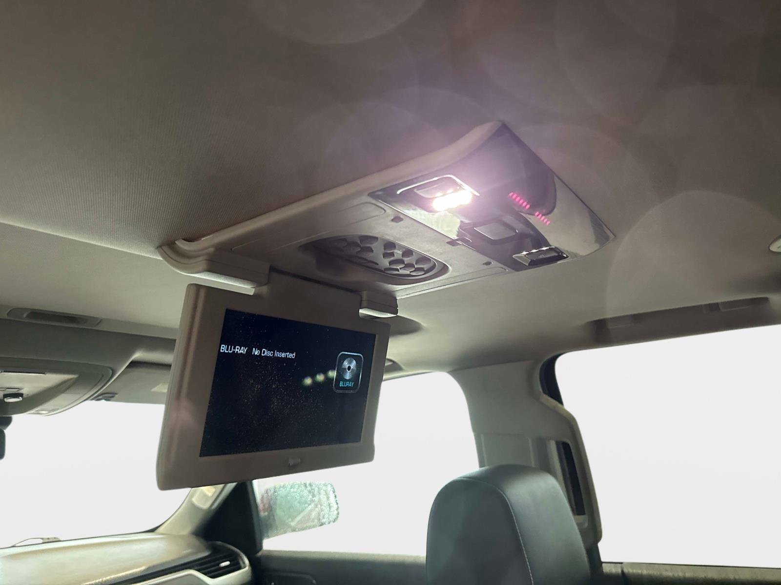 Used 2016 Chevrolet Tahoe LT w/ Luxury Package RWD image 12